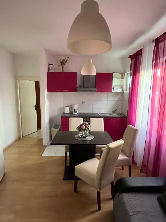 Apartment Ruzica Sukošan Eksteriør bilde